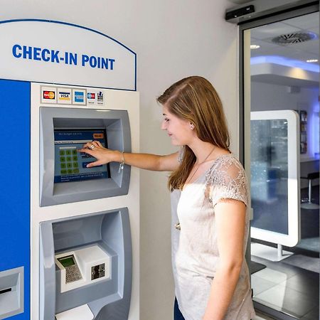 Ibis Budget Lons-Le-Saunier Bagian luar foto