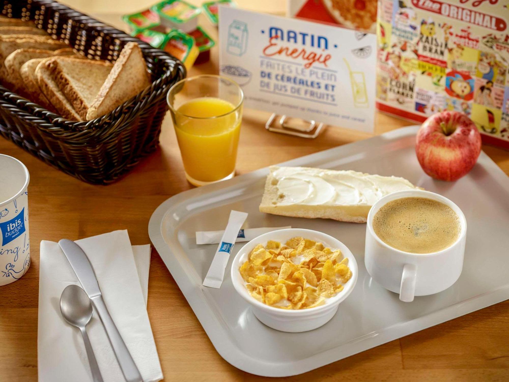 Ibis Budget Lons-Le-Saunier Bagian luar foto