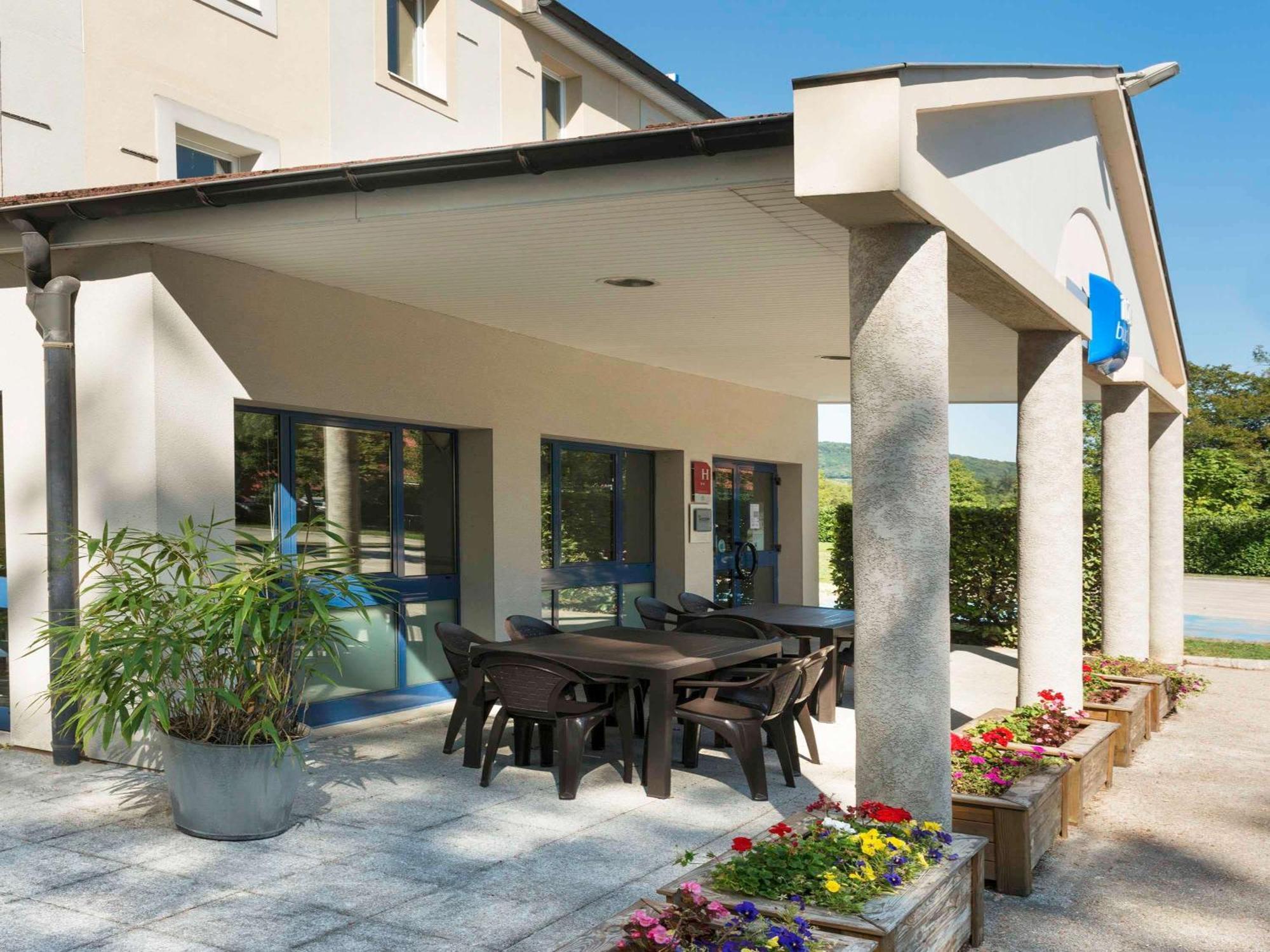Ibis Budget Lons-Le-Saunier Bagian luar foto