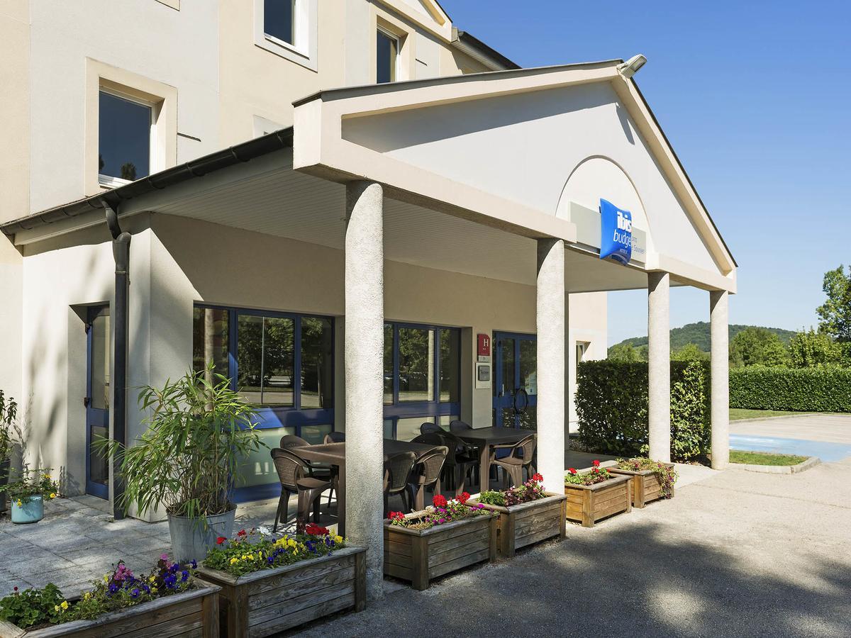 Ibis Budget Lons-Le-Saunier Bagian luar foto